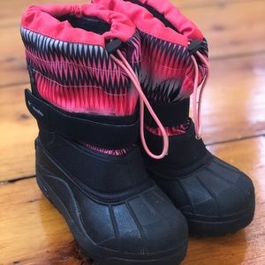 Girls snow boots